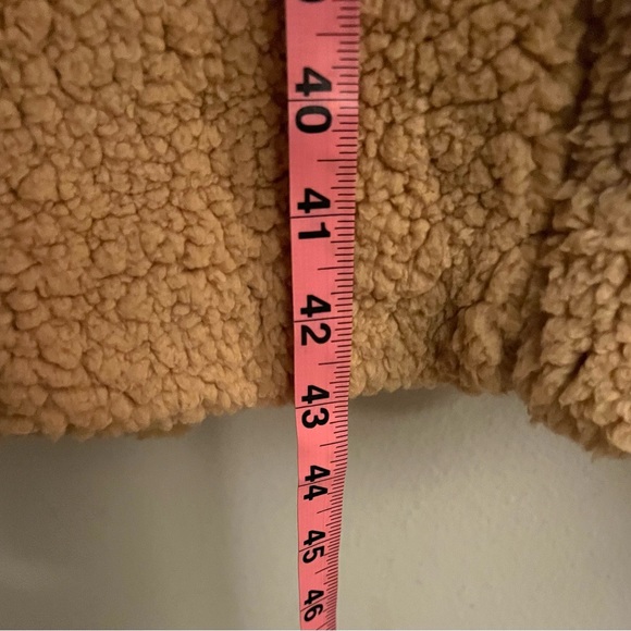 Torrid, Sherpa coat, tan, soft, Torrid size 00, straight size M/L - Picture 4 of 6